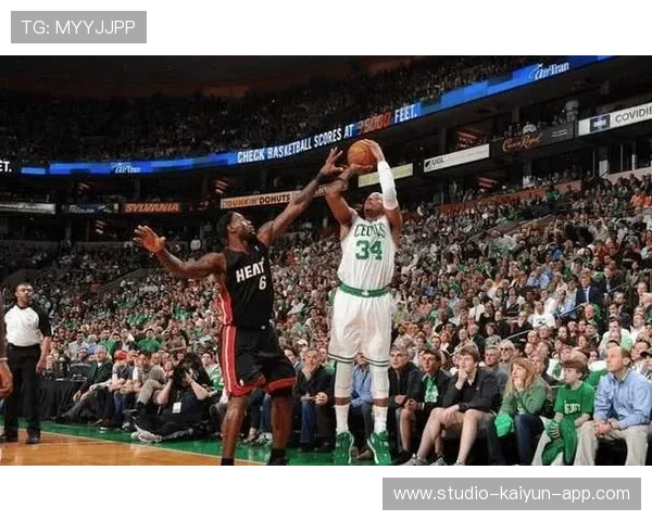 凯尔特人替补席的攻守转换令人称道 凯尔特人替补席的攻守转换令人称道